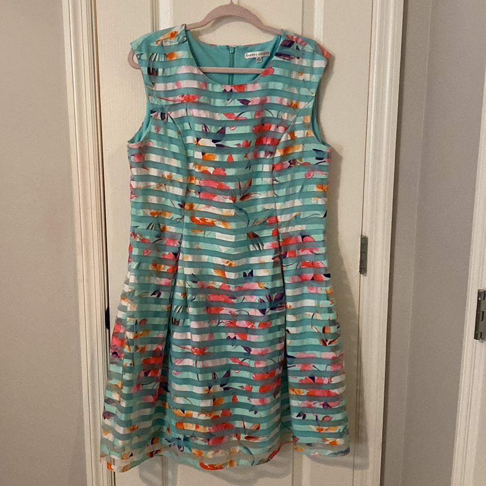 Sandra Darren Floral Sleeveless Dress